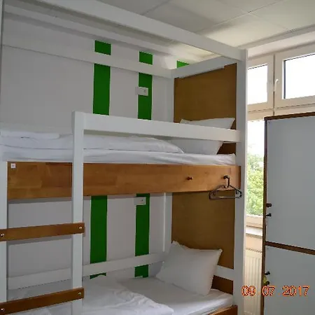 Ginger Aparthostel אכסניה *